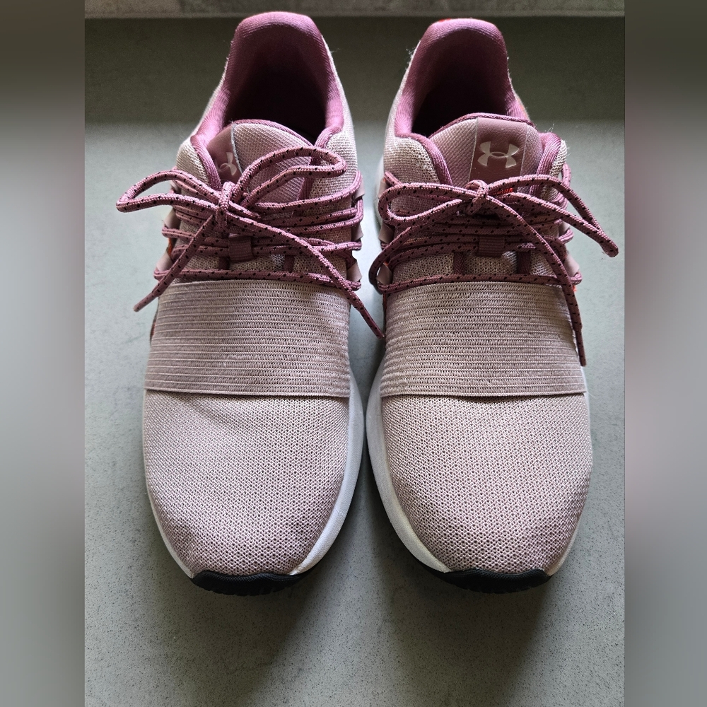 Women's Under Armour Charged Sneakers, size 8.5